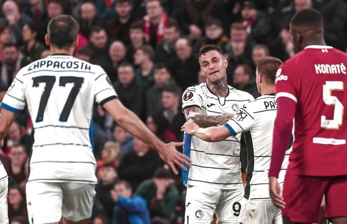 Hasil Liga Europa: Liverpool Dibantai Atalanta di Anfield, Milan Keok Lawan Roma