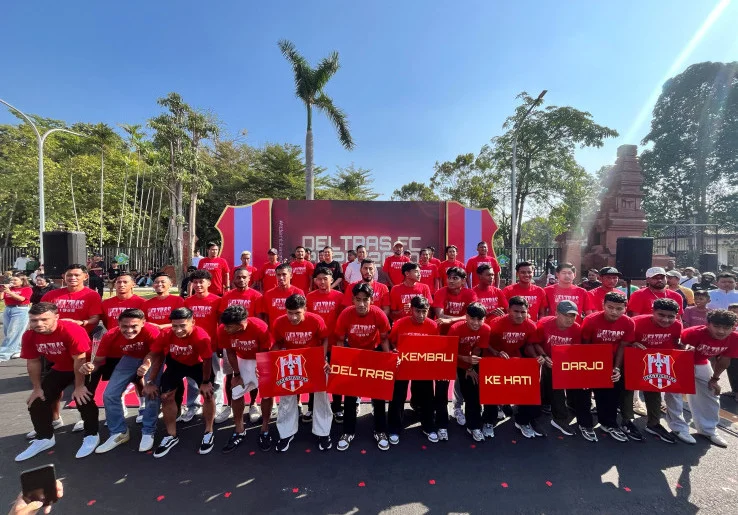 Kembali ke Akar, Deltras Sidoarjo Luncurkan Skuad di Car Free Day Alun-Alun Kota
