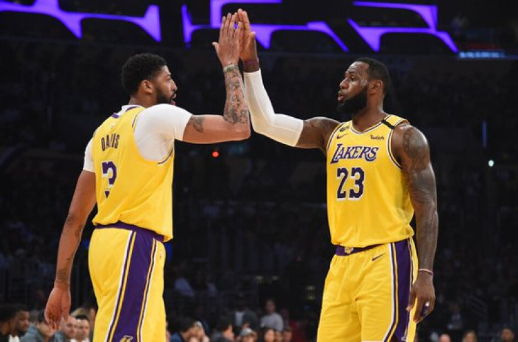 Pimpin Lakers Menang, LeBron James Catat Rekor 3 Points di Playoff NBA