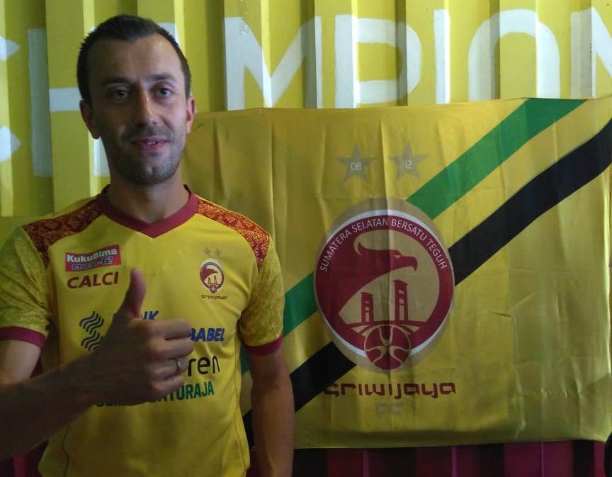 Fans Sriwijaya FC Harus Bersabar Nantikan Goran Gancev