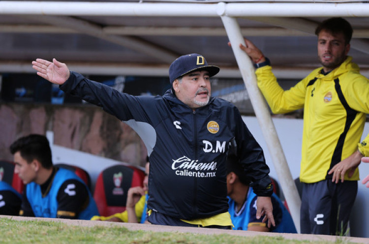 Diego Maradona Janjikan Gelar Jika Ditunjuk Jadi Manajer Manchester United