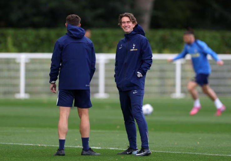 Laga Debut, Pelatih Tottenham Hotspur Thomas Frank Tak Sabar Dengarkan Anthem Liga Champions