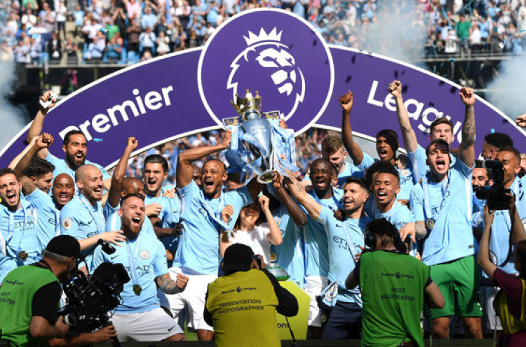 Galeri Foto: Manchester City Angkat Trofi Juara Premier League Musim Ini