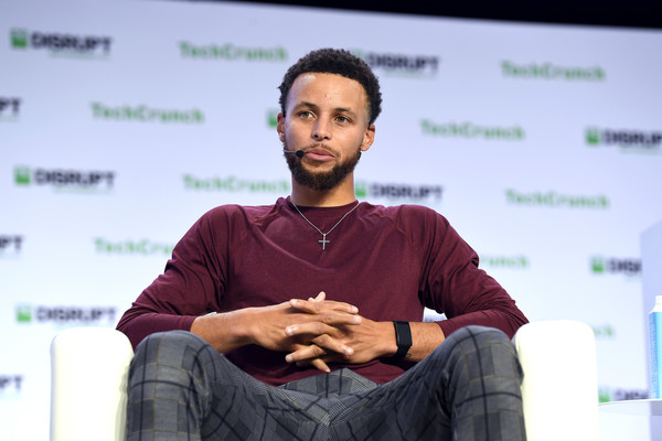 Cara Unik Stephen Curry Perangi Virus Corona