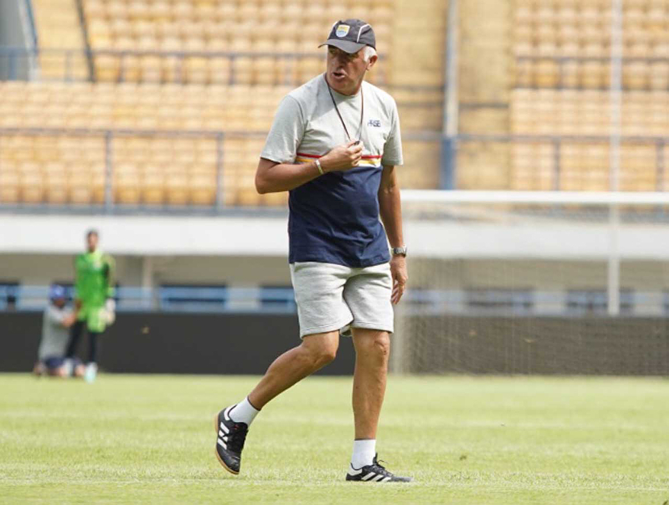 Mario Gomez Tuntut Persib Lewat Jalur Hukum Usai Dipecat?