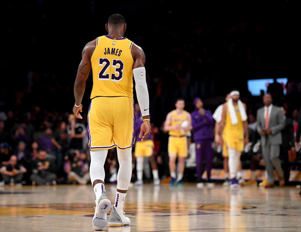 Lakers Selalu Kalah di Tiga Pertandingan, LeBron James Tetap Santai 