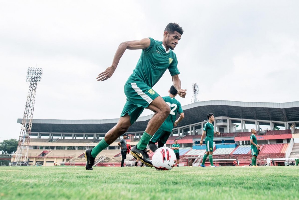 Aji Santoso Bersuara, Direktur Persib Akui Negosiasi dengan Ricky Kambuaya