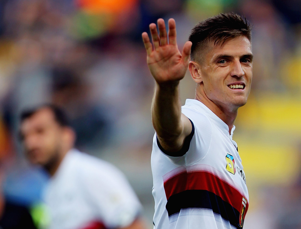 PlayStation, FIFA, dan Proses Adaptasi Piatek di Genoa