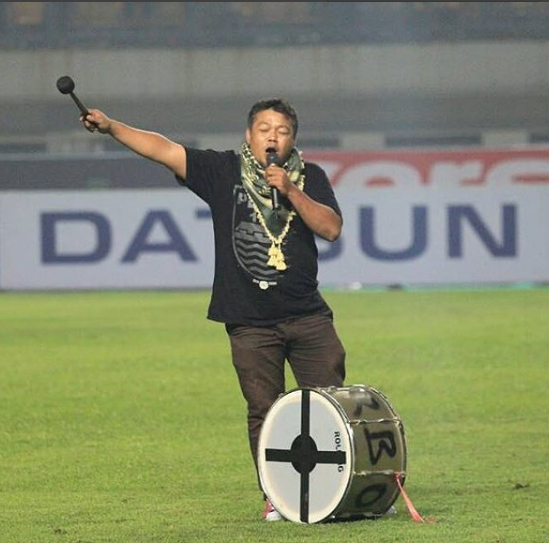 Pentolan Viking Yana Umar Angkat Bicara soal Meninggalnya Salah Satu Jakmania