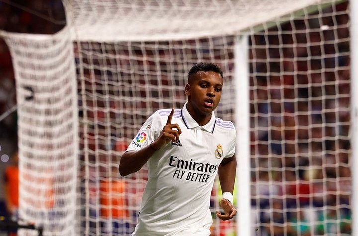 Sadar Diri, Rodrygo Akui Belum Sekaliber Karim Benzema
