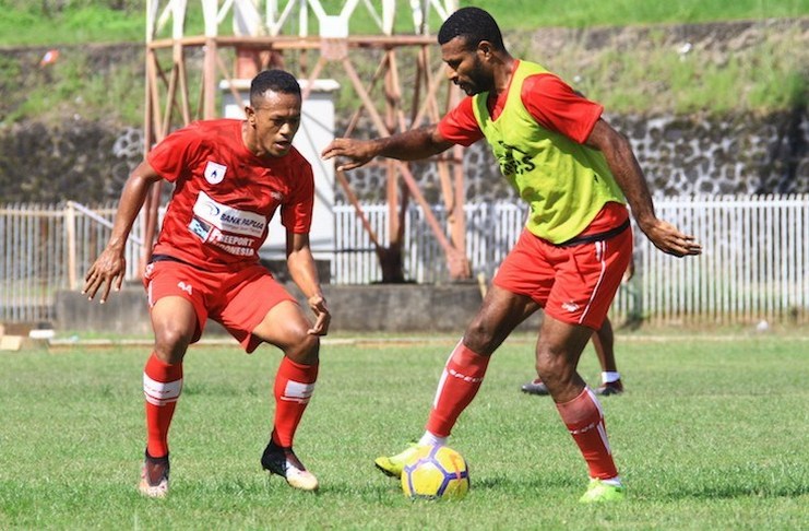 Marinus Wanewar Tak Masalah Persipura Bermain di Manado