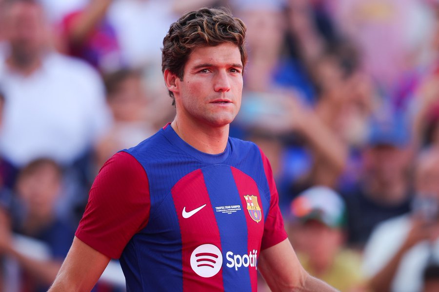 Marcos Alonso Bulatkan Tekad Tinggalkan Barcelona