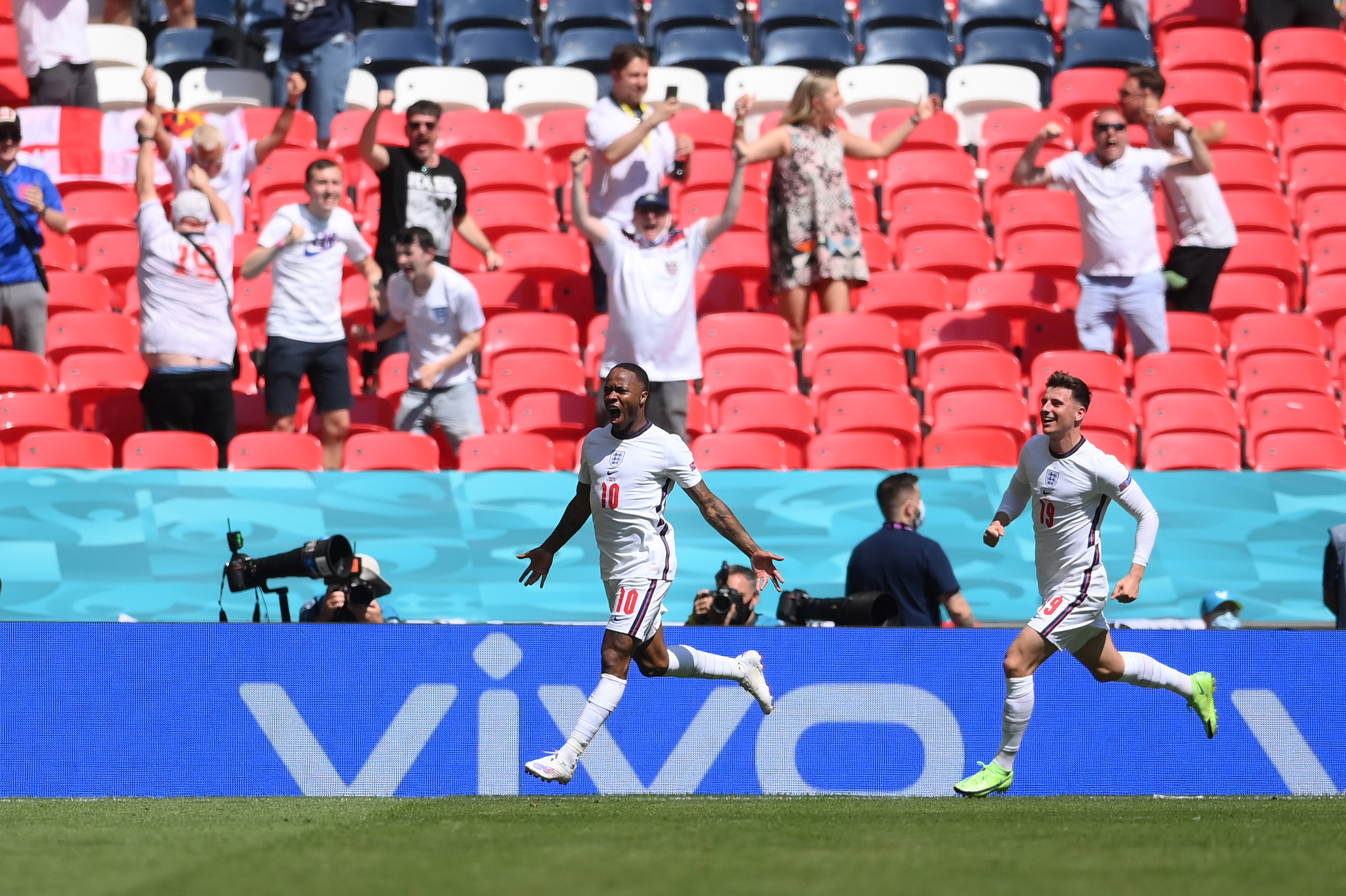 Bintang Laga Inggris Vs Kroasia: Raheem Sterling Bikin Lawan Pening