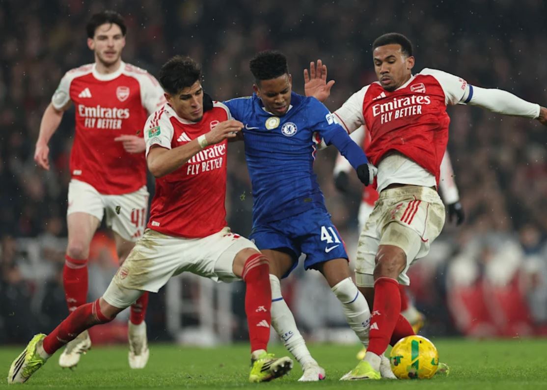 Beda Nasib Dua Klub London: Arsenal di Jalan Quadruple, Chelsea Tak Pernah Menang Lawan The Gunners