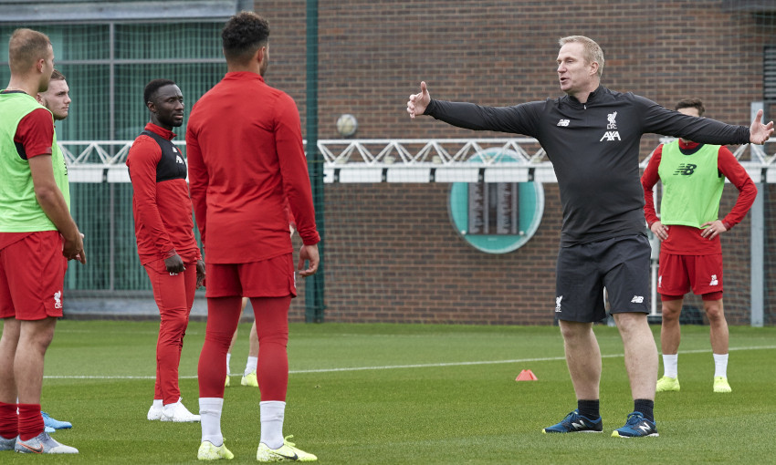 Thomas Gronnemark, Eks Pemegang Rekor Dunia di Balik Efektivitas Lemparan ke Dalam Liverpool