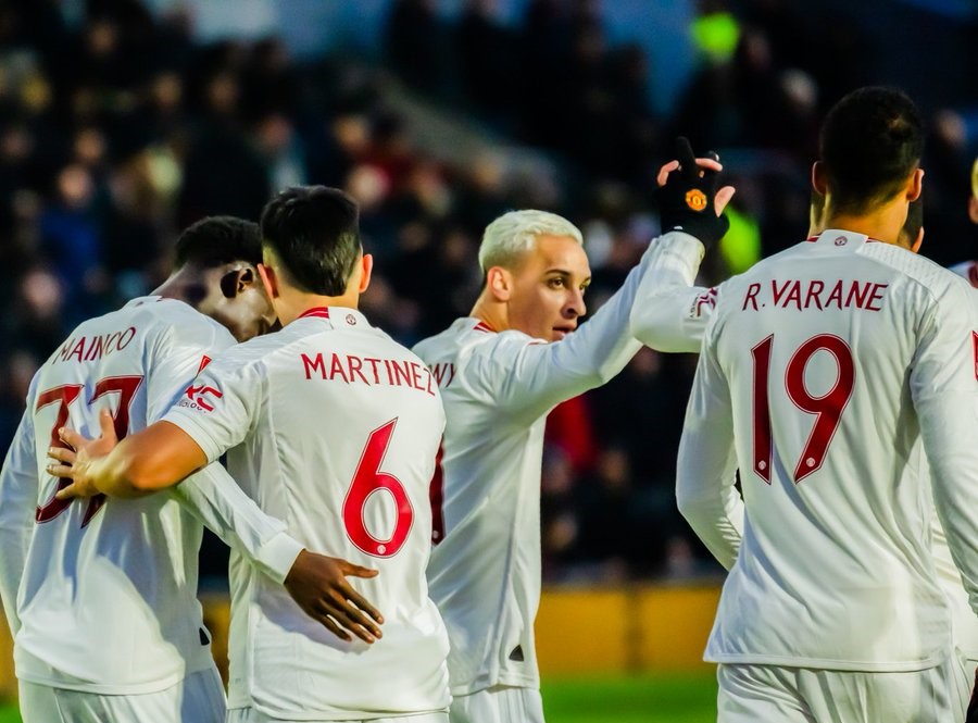 Hasil Pertandingan: Manchester United Lolos 16 Besar, Inter Kembali ke Puncak Klasemen