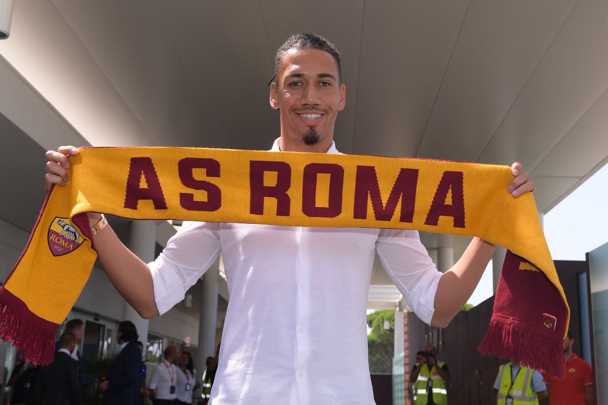 Rindu Manchester United, Chris Smalling Bahagia di AS Roma