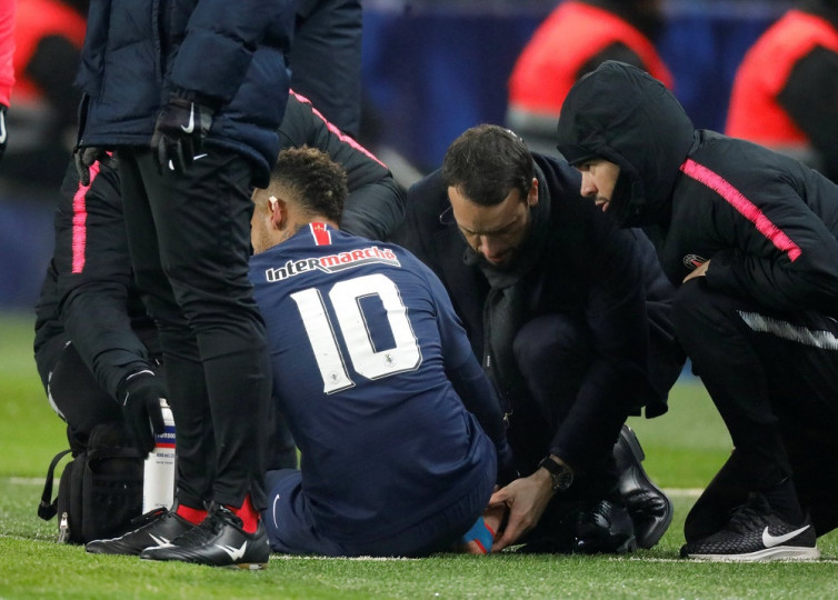 Pelatih PSG Indikasikan Neymar Absen lawan Manchester United