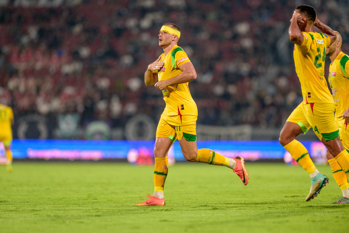 Hasil Super League 2025/2026: Persebaya Bungkam Bali United, Borneo FC Tempel Persib