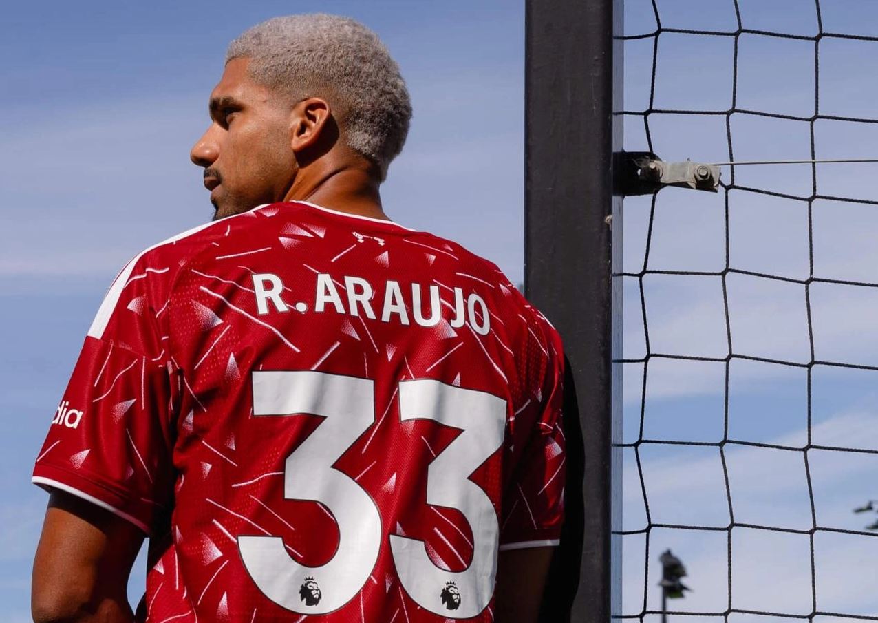 Dikenalkan Liverpool, Ronald Araujo Tuturkan Alasan Gabung The Reds