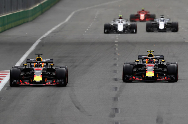Tabrakan di Baku, Ricciardo dan Verstappen Tak Bertengkar