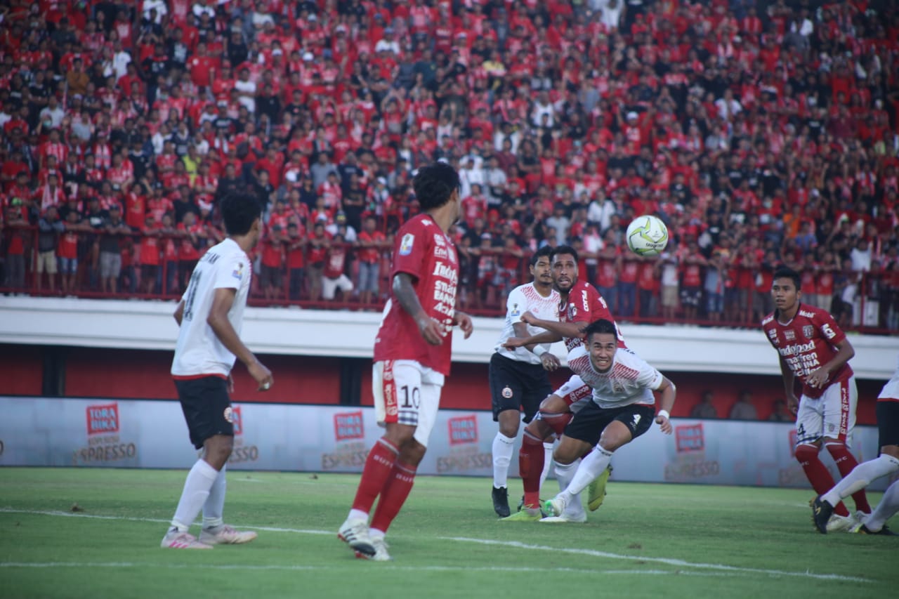 Plus-Minus Pertukaran Status Tuan Rumah Antara Bali United dan Persija di Mata Teco