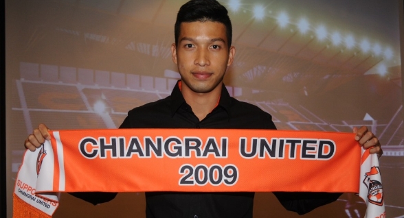 Timnya Hadapi Bali United, Bintang Thailand Bicara Sepak Bola Indonesia
