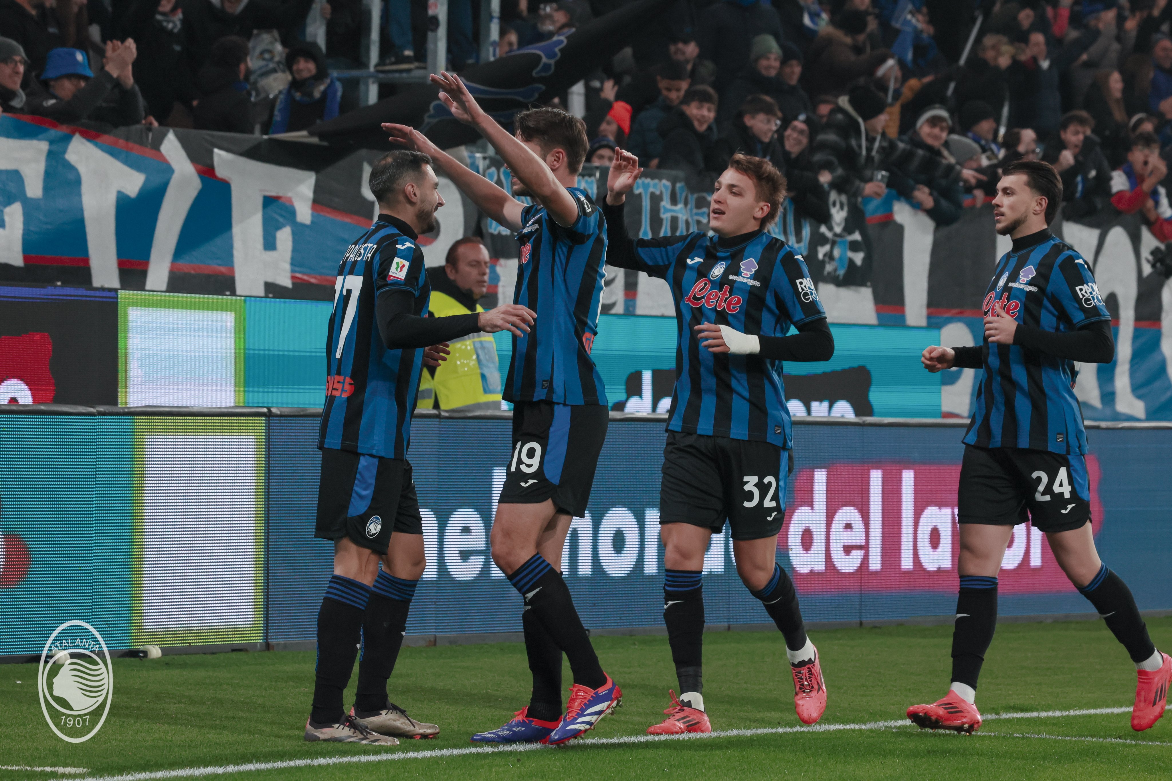  Pesta Gol, Atalanta dan AS Roma Lolos Perempat Final