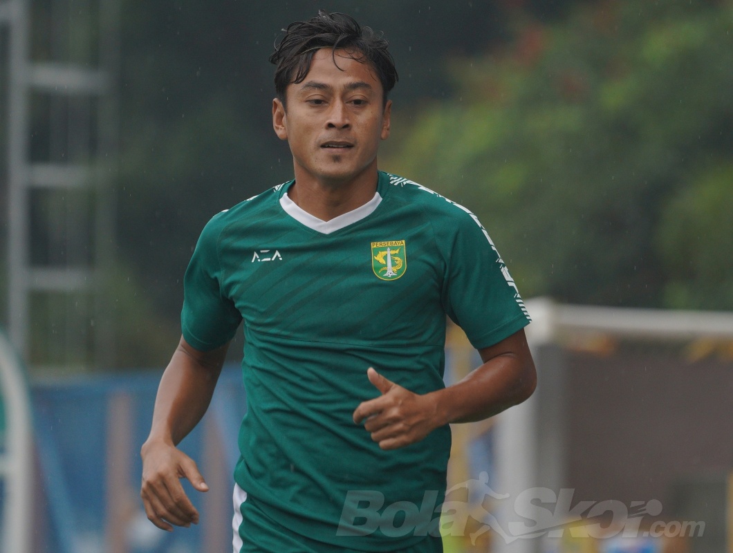 Terus Pantau Kondisi Samsul Arif, Persebaya Dapat Dua Kabar Gembira