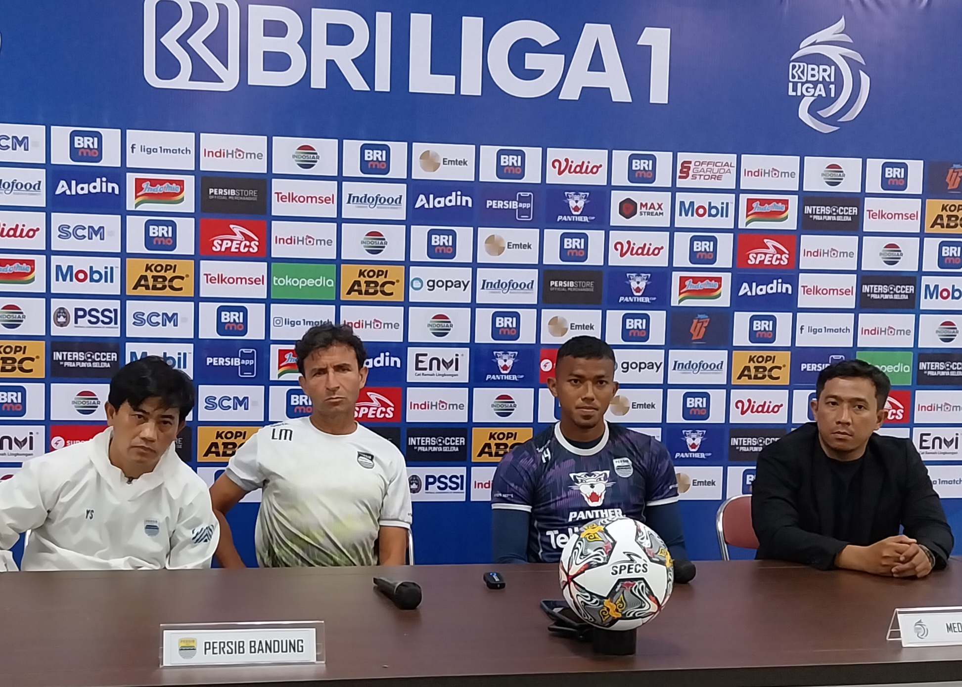 Luis Milla Berharap Persib Lebih Mematikan Ketimbang Persija