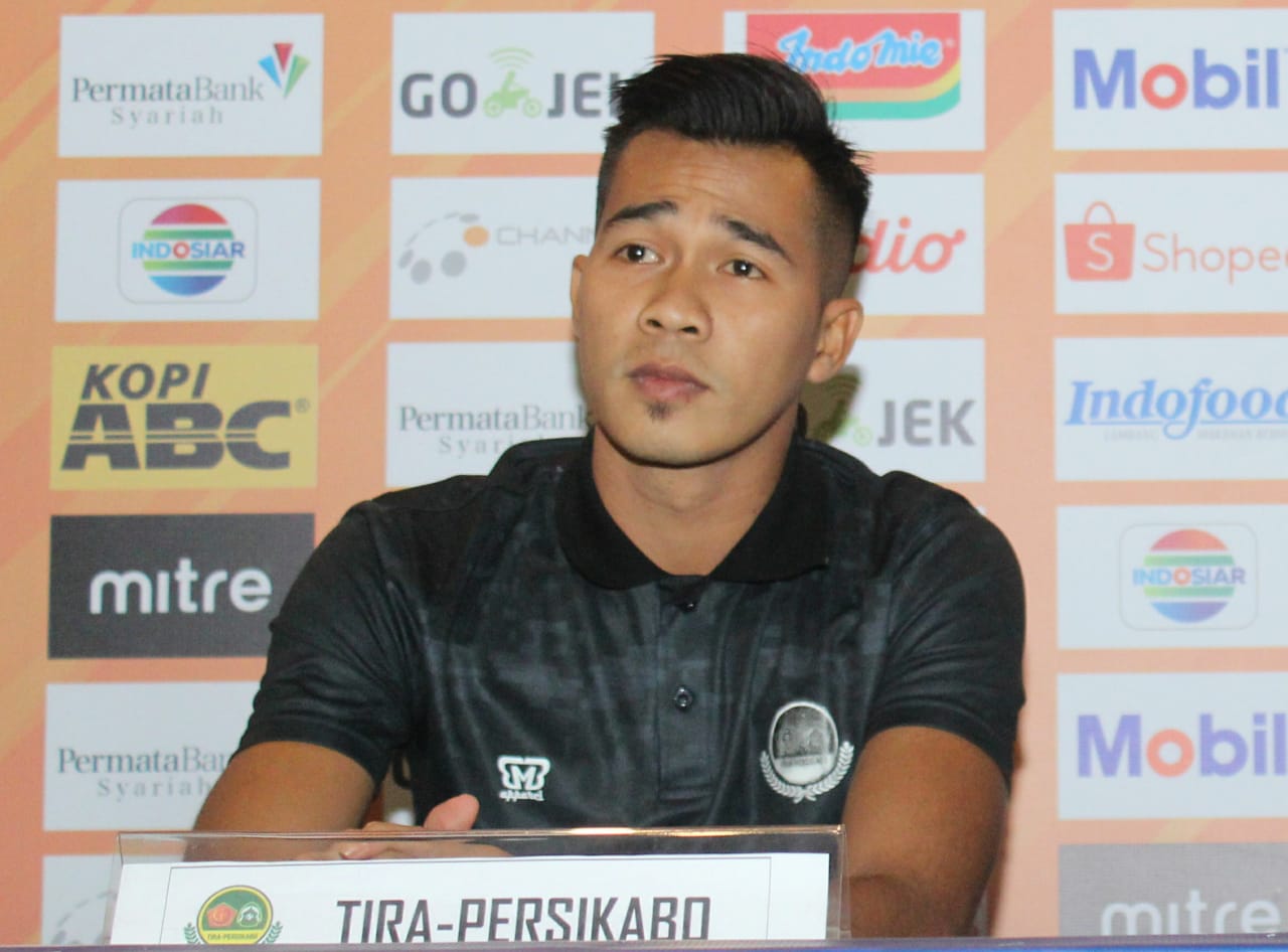 Kiper TIRA-Persikabo Waspadai Pergerakan Striker Persib