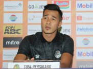 Kiper TIRA-Persikabo Waspadai Pergerakan Striker Persib