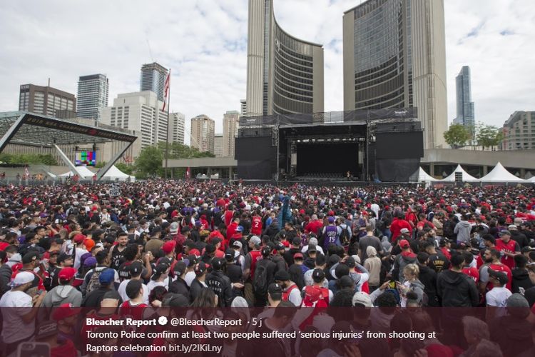 Jutaan Warga Kanada Riuh Menyambut Kemenangan Toronto Raptors