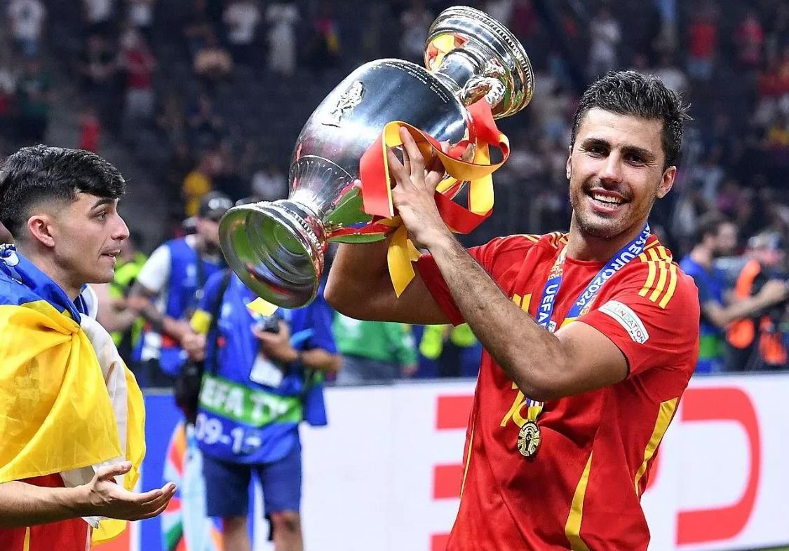 5 Calon Kuat Pemenang Ballon d'Or 2024