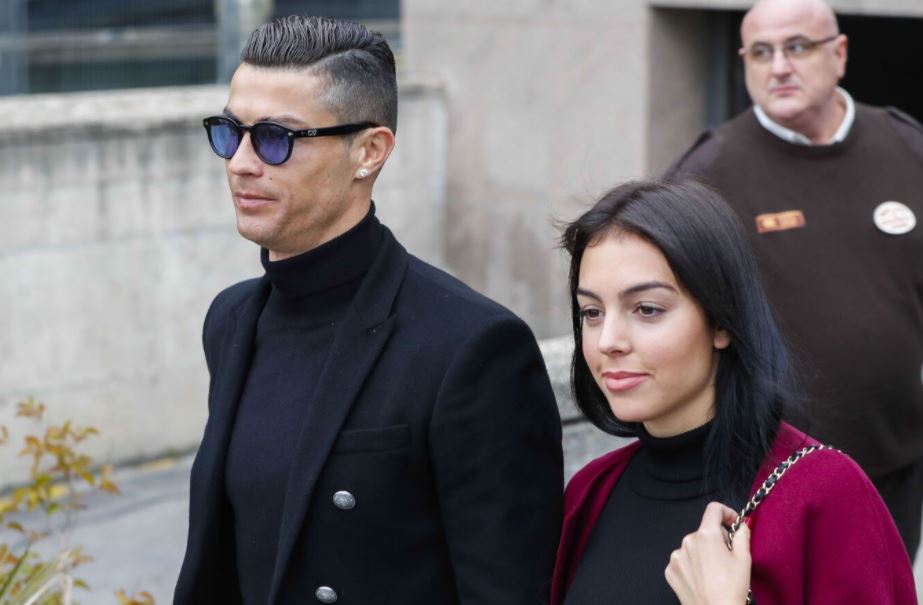 Cristiano Ronaldo dalam Penyelidikan terkait Pelanggaran Protokol COVID-19
