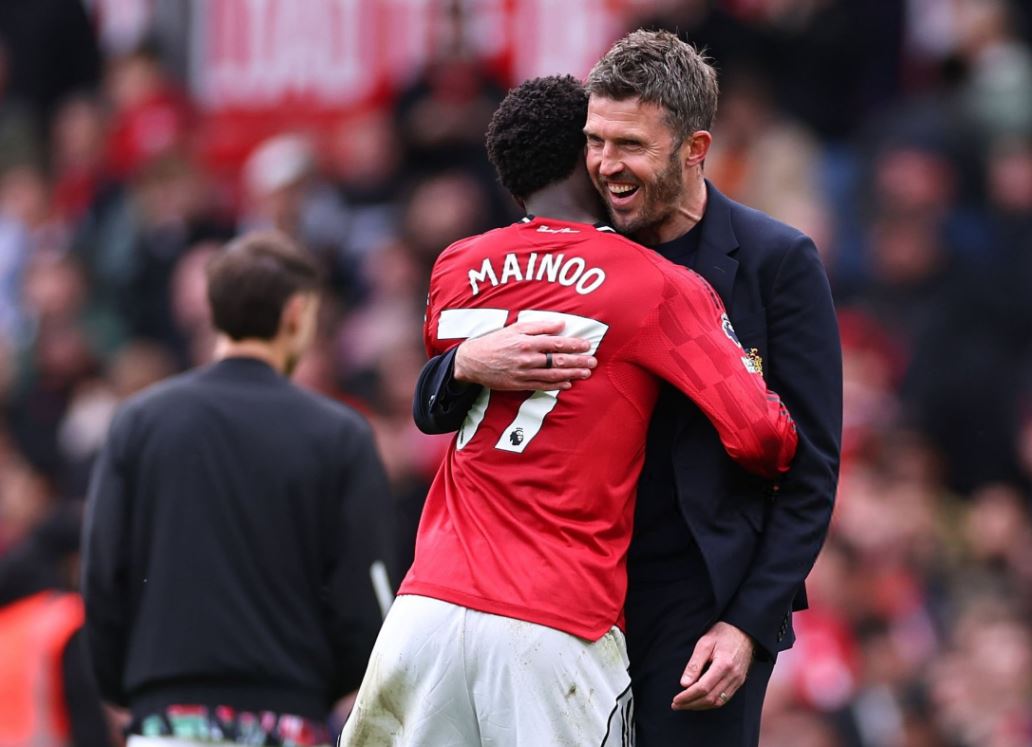 Skuad Manchester United Bersatu, Michael Carrick Layak Dapat Kontrak Baru?