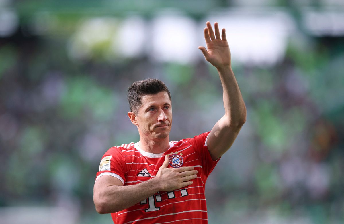 Detail Transfer Robert Lewandowski ke Barcelona