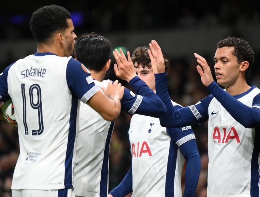 Lawan Manchester United, Pertahanan Tottenham Hotspur Disorot
