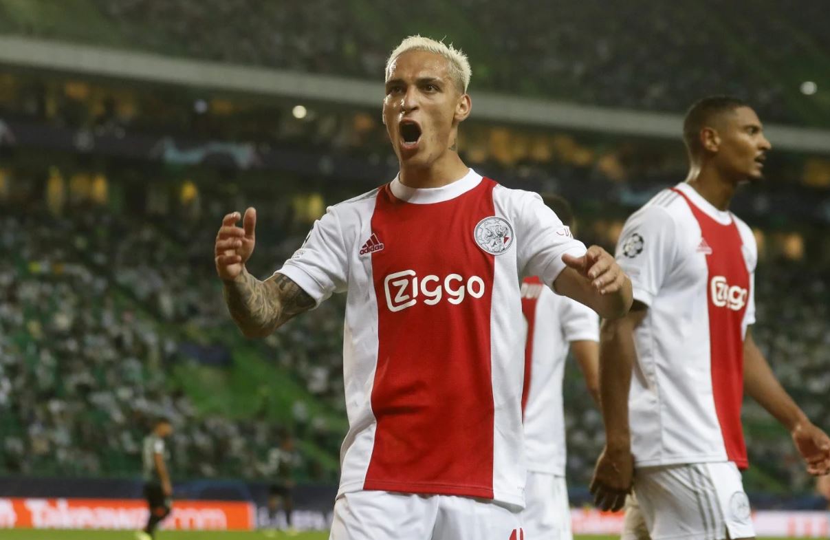 Ketika Kekuatan Uang Tak Kuasa Menahan Kepergian Antony dari Ajax Amsterdam