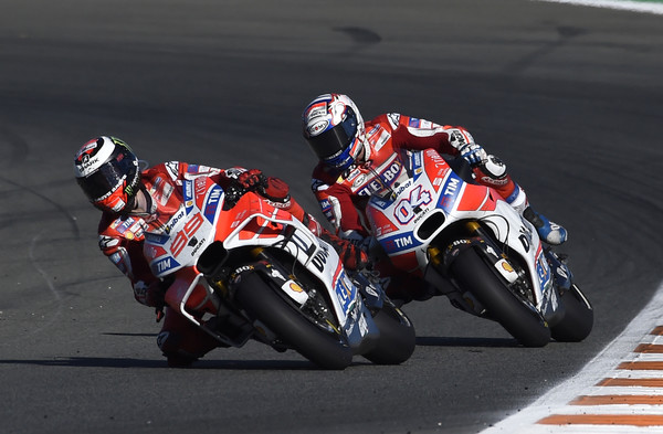 Tak Patuhi Team Order Ducati, Ini Jawaban Lorenzo 
