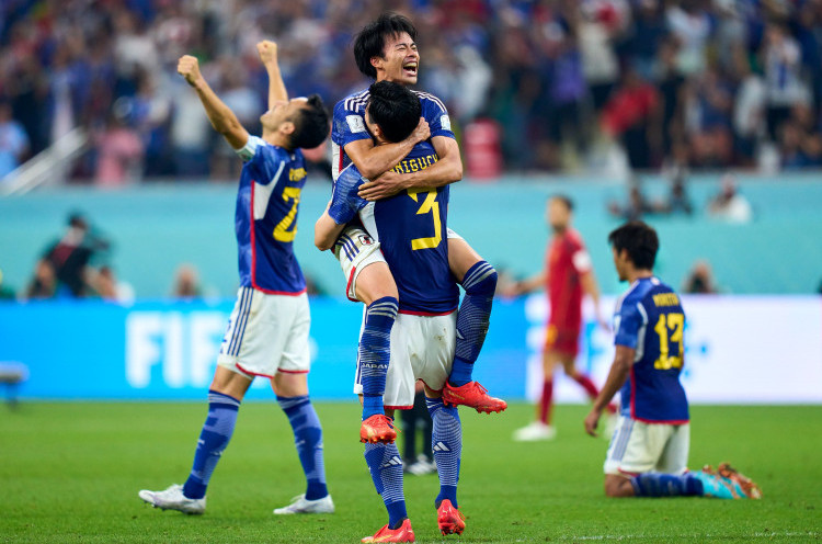 Jepang 2-1 Spanyol, Rapor Luar Biasa Pemain J1 League
