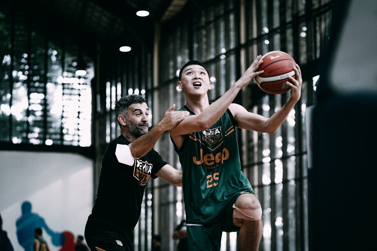 Pelatih Baru Dewa United Surabaya Langsung Usung Target Juara IBL