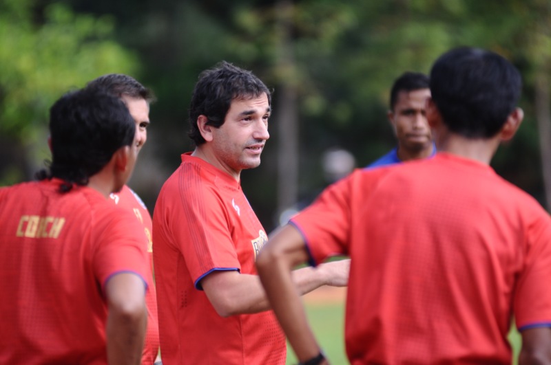 Pemain Asing Belum Jadi Prioritas Eduardo Almeida di Arema FC