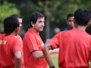 Pemain Asing Belum Jadi Prioritas Eduardo Almeida di Arema FC