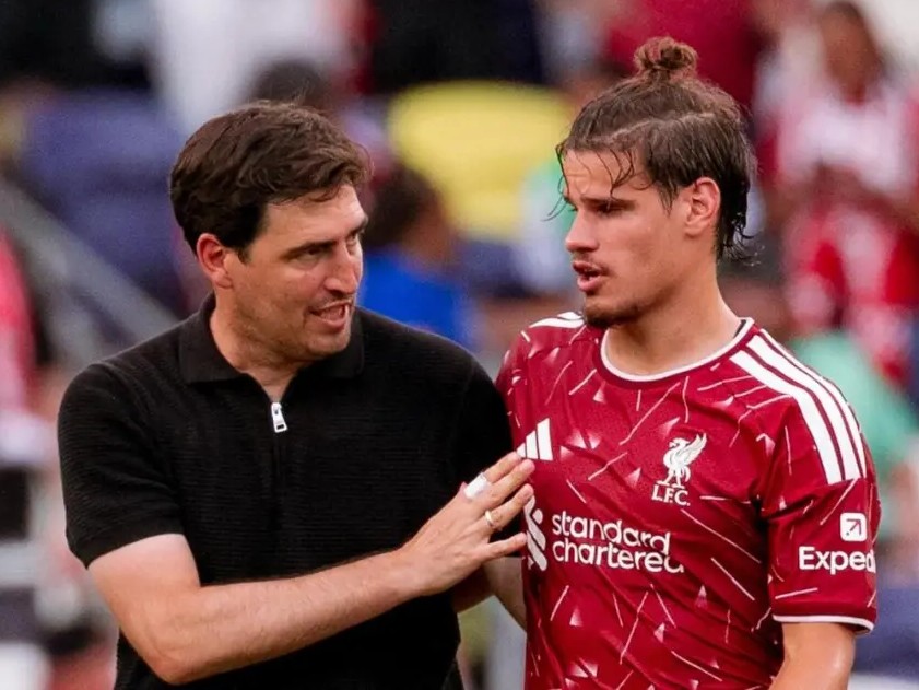Dapat Dukungan, Andoni Iraola Diyakini Cocok Latih Liverpool