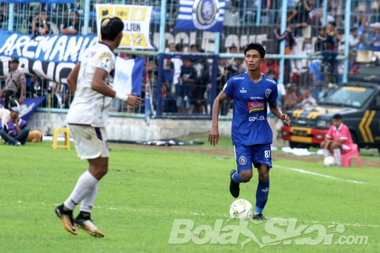 Bukan Tarkam, Cara Johan Alfarizi Membayar Rindu dengan Sepak Bola