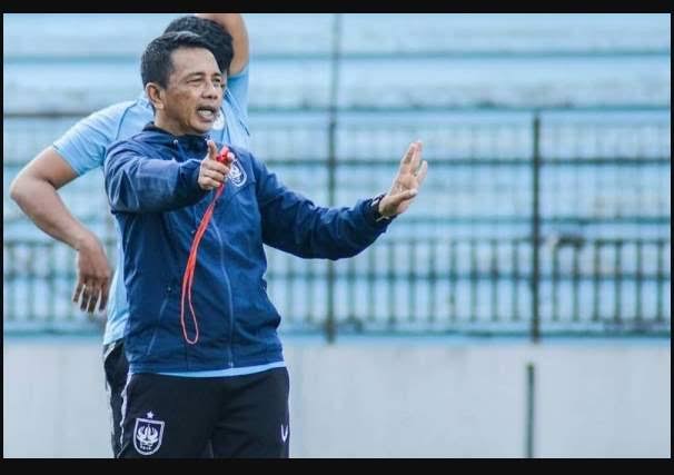 Jafri Sastra Mundur dari Kursi Pelatih Persela