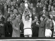 Nostalgia - Piala Champions 1963, Sukses Perdana AC Milan, dan Dimulainya Kutukan Bela Guttmann