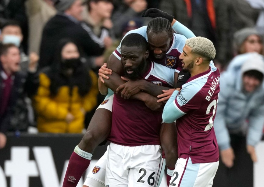 West Ham 3-2 Chelsea: Gol Ajaib Bawa The Hammers Menangi Derby