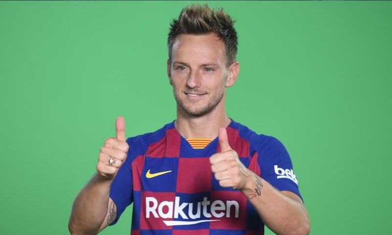 Dua Hari di Barcelona, Direktur Olahraga Juventus Coba Rampungkan Transfer Rakitic dan Miranda